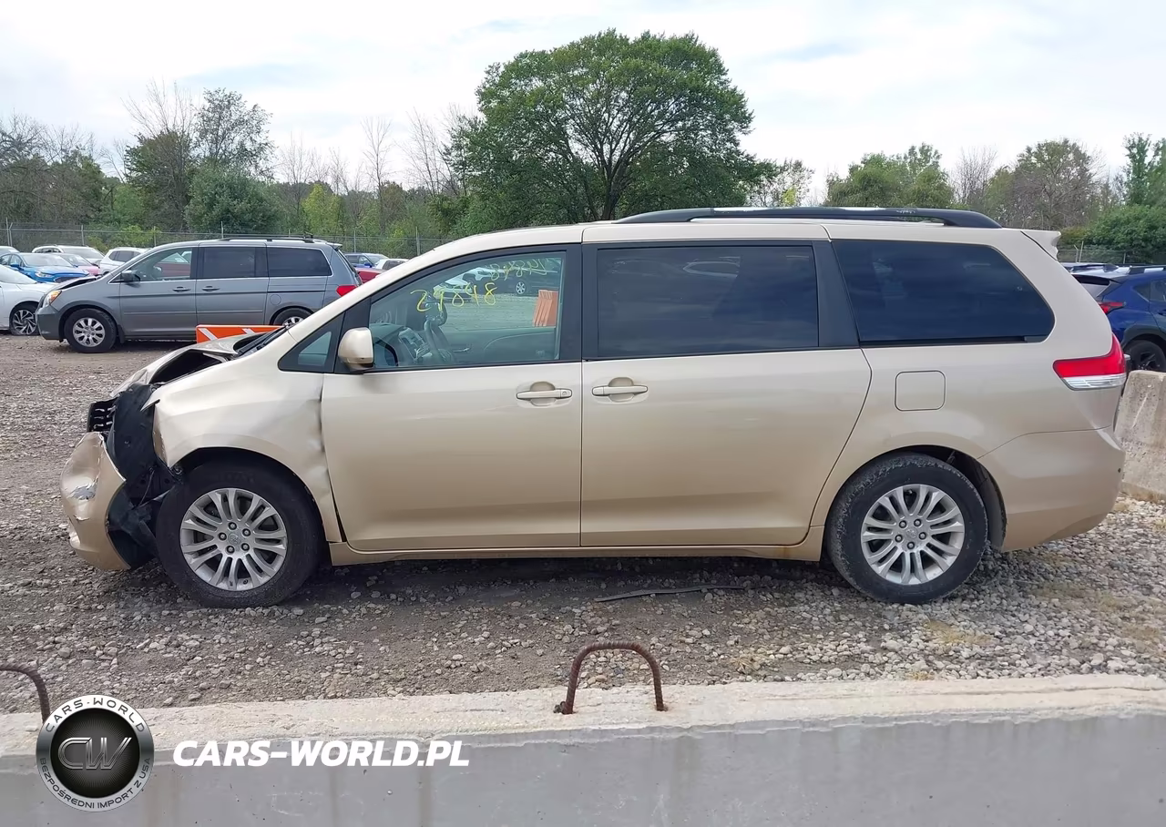 2011 Toyota Sienna Xle V6 VIN:5TDYK3DC0BS005198 - 14
