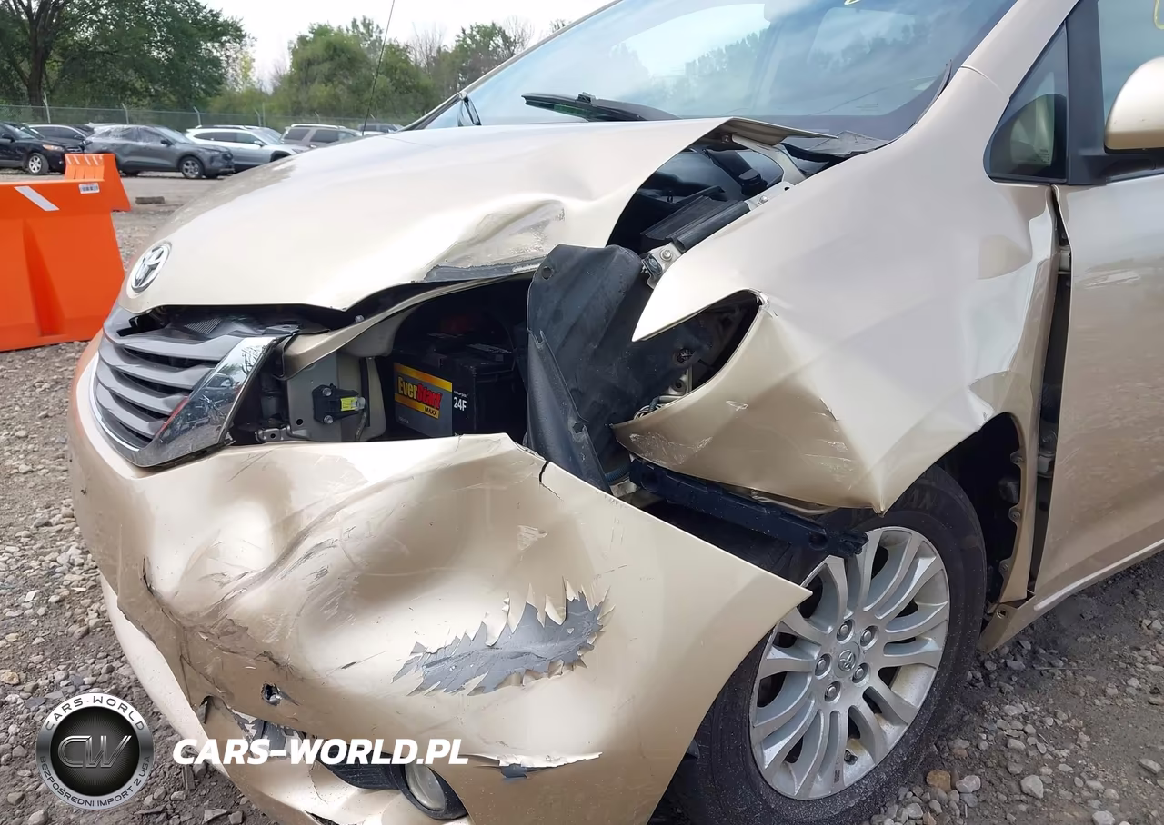 2011 Toyota Sienna Xle V6 VIN:5TDYK3DC0BS005198 - 6
