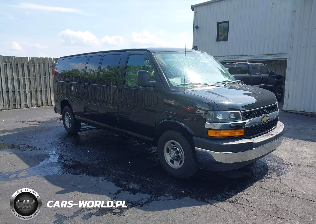 2018 Chevrolet Express 3500 Lt VIN:1GAZGPFG9J1273801 - 1