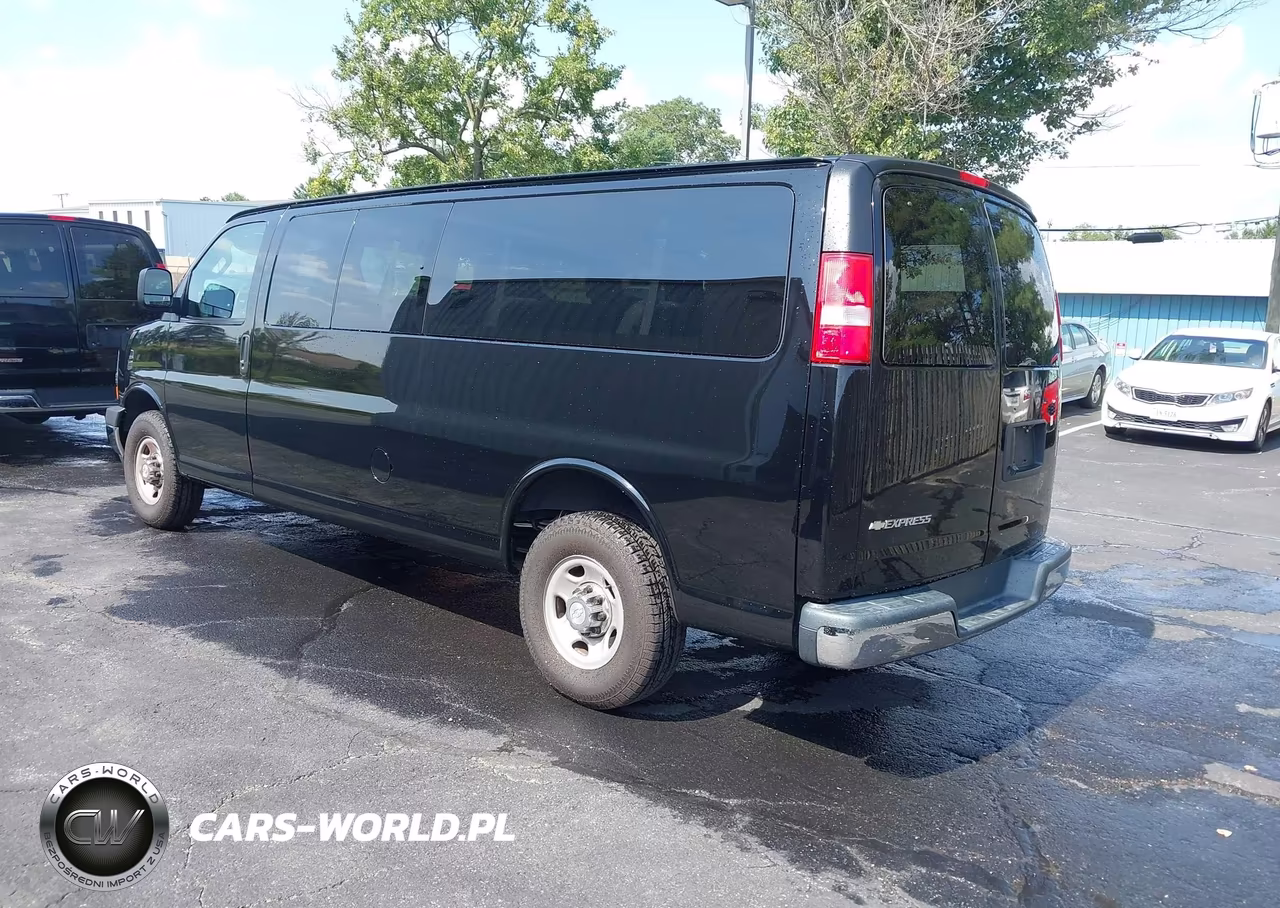 2018 Chevrolet Express 3500 Lt VIN:1GAZGPFG9J1273801 - 3