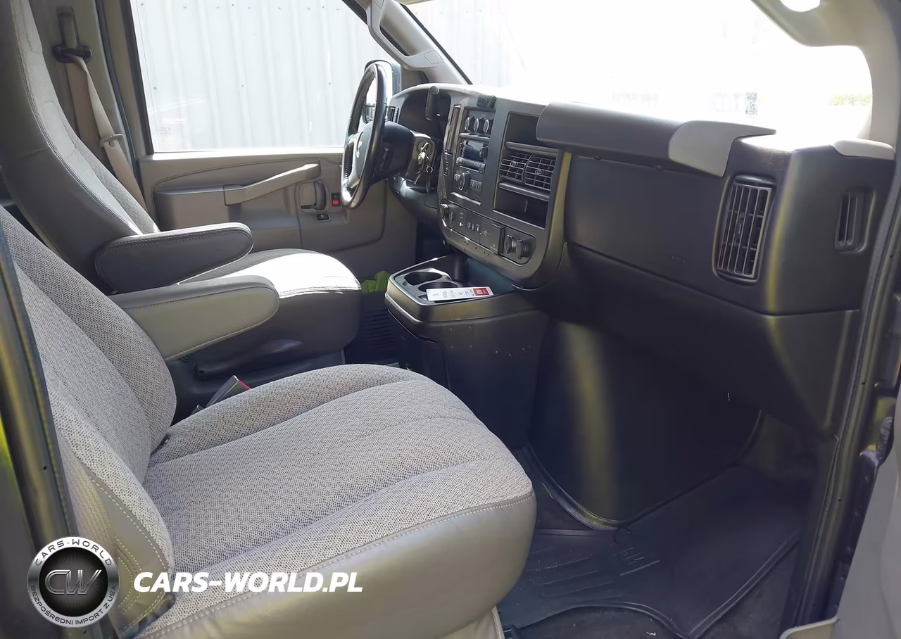 2018 Chevrolet Express 3500 Lt VIN:1GAZGPFG9J1273801 - 5