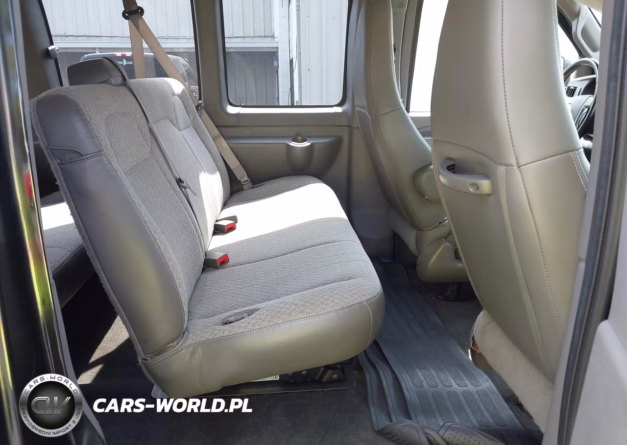2018 Chevrolet Express 3500 Lt VIN:1GAZGPFG9J1273801 - 8