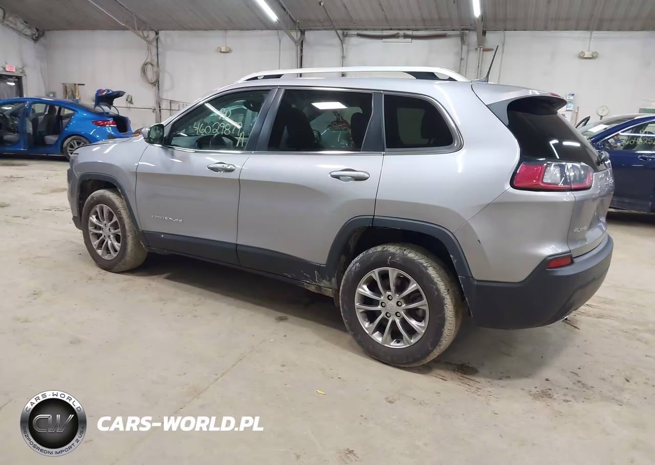 2021 Jeep Cherokee Latitude Lux 4X4 VIN:1C4PJMMX9MD201310 - 3
