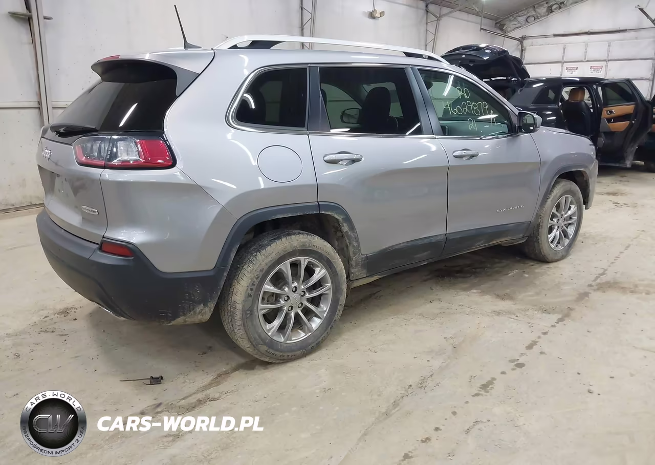 2021 Jeep Cherokee Latitude Lux 4X4 VIN:1C4PJMMX9MD201310 - 4