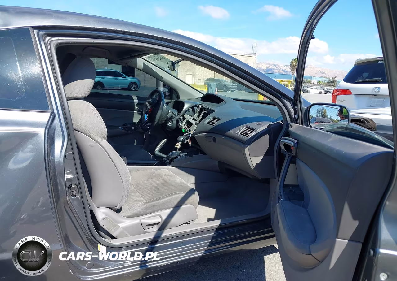 2010 Honda Civic Lx VIN:2HGFG1B6XAH505717 - 5