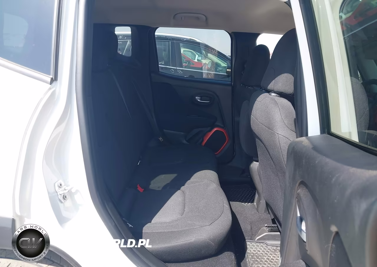 2018 Jeep Renegade Upland Edition 4X4 VIN:ZACCJBAB1JPJ14684 - 8