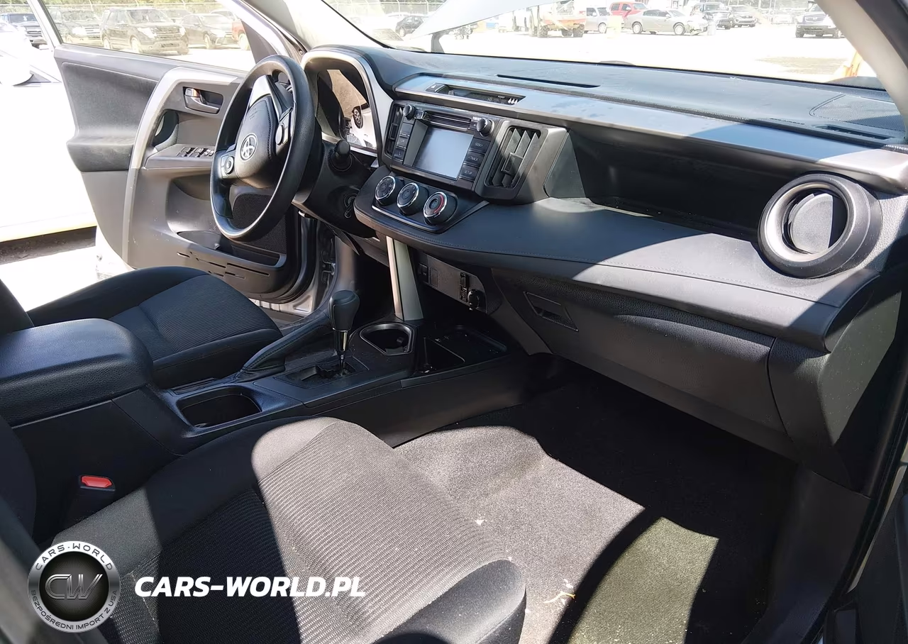 2018 Toyota Rav4 Le VIN:JTMBFREV7JJ218576 - 5