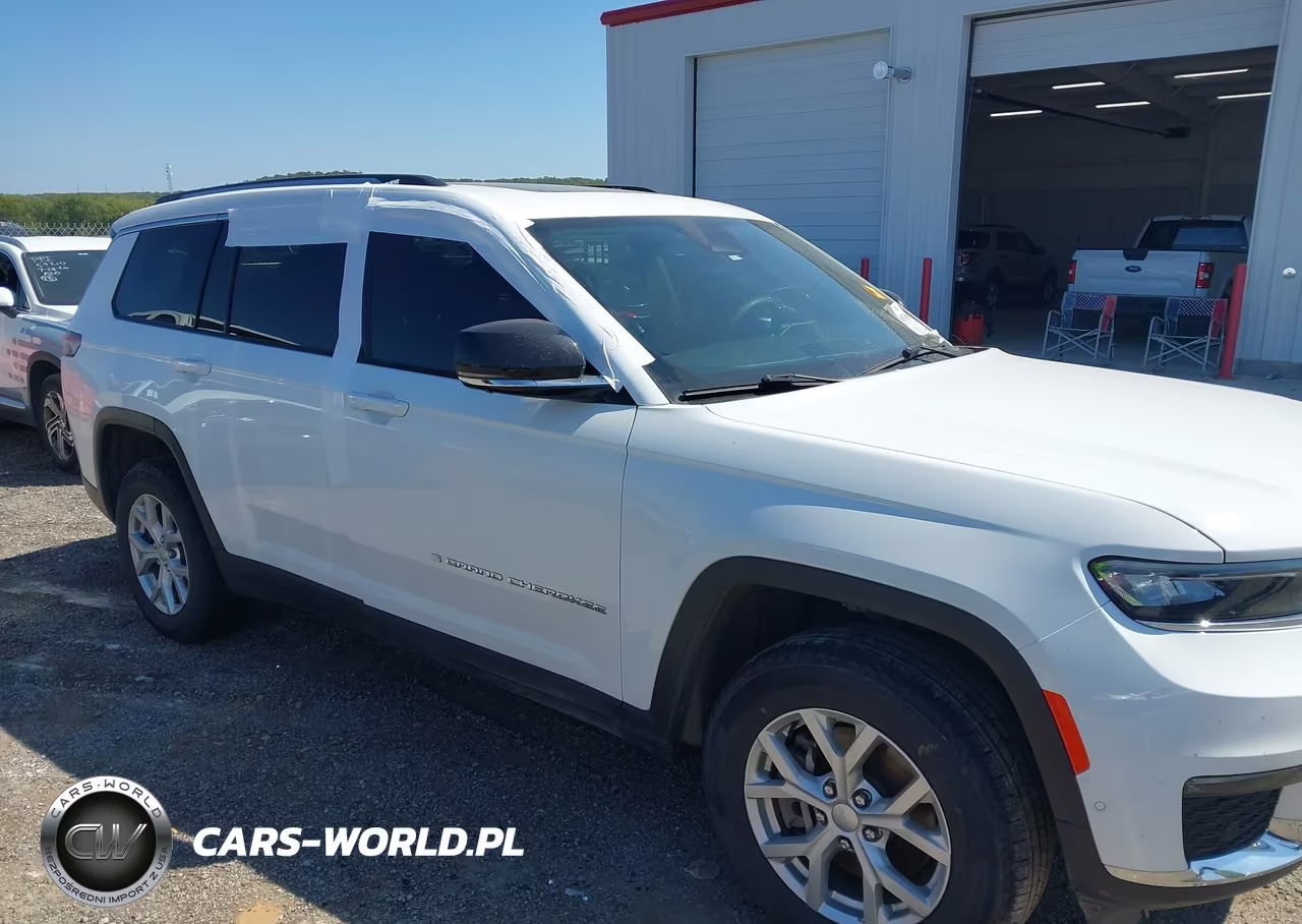 2023 Jeep Grand Cherokee L Limited 4X4 VIN:1C4RJKBG0P8825333 - 14