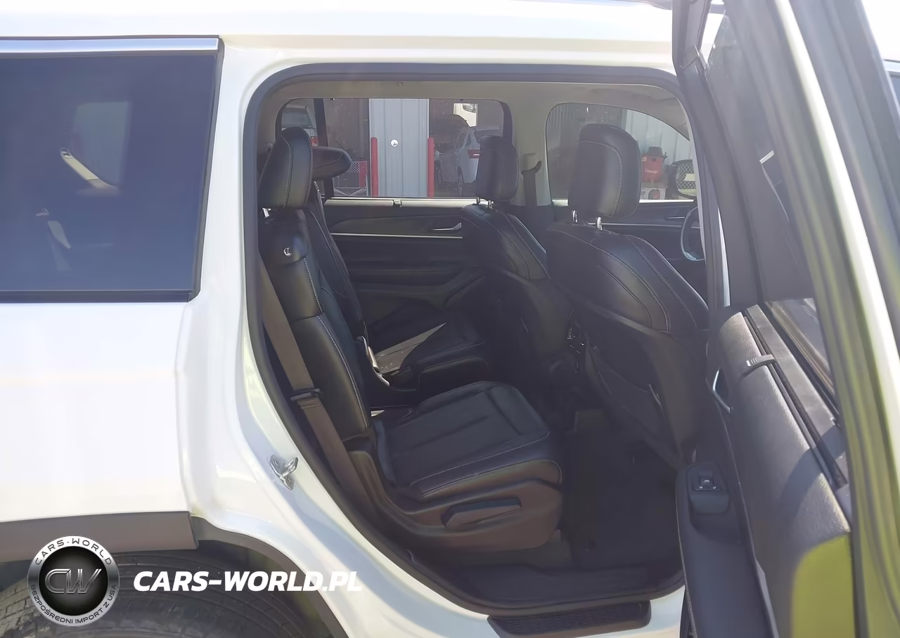 2023 Jeep Grand Cherokee L Limited 4X4 VIN:1C4RJKBG0P8825333 - 8