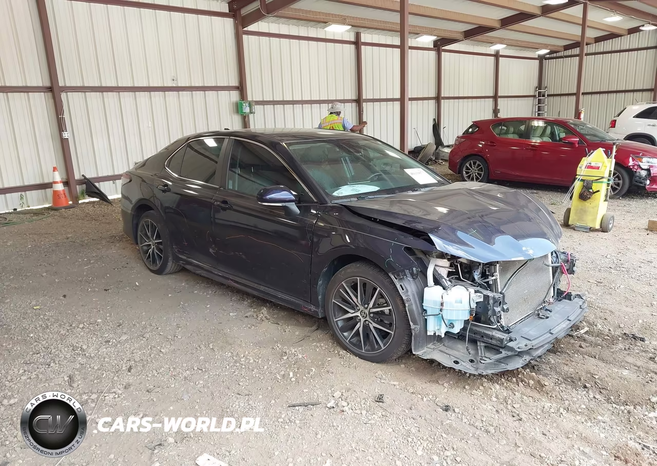 2022 Toyota Camry Se – zdjęcie 1 z 16