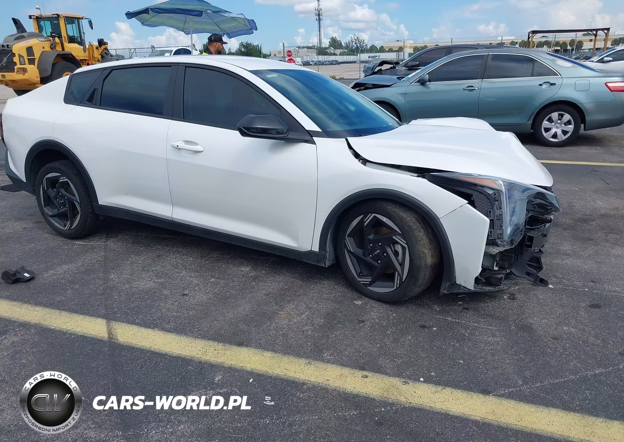 2025 Kia K4 Ex – zdjęcie 1 z 16