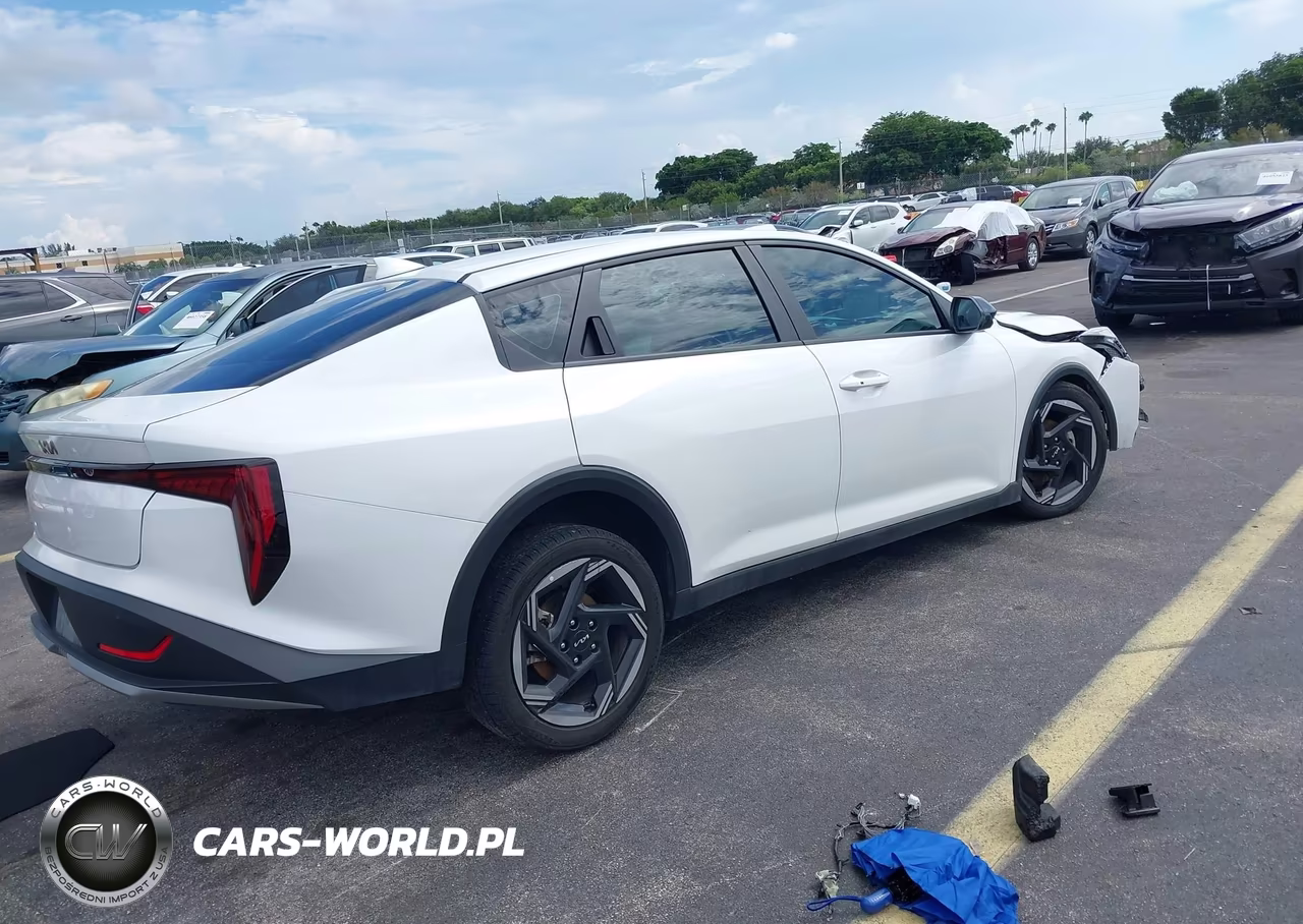 2025 Kia K4 Ex VIN:3KPFU4DE6SE008500 - 4
