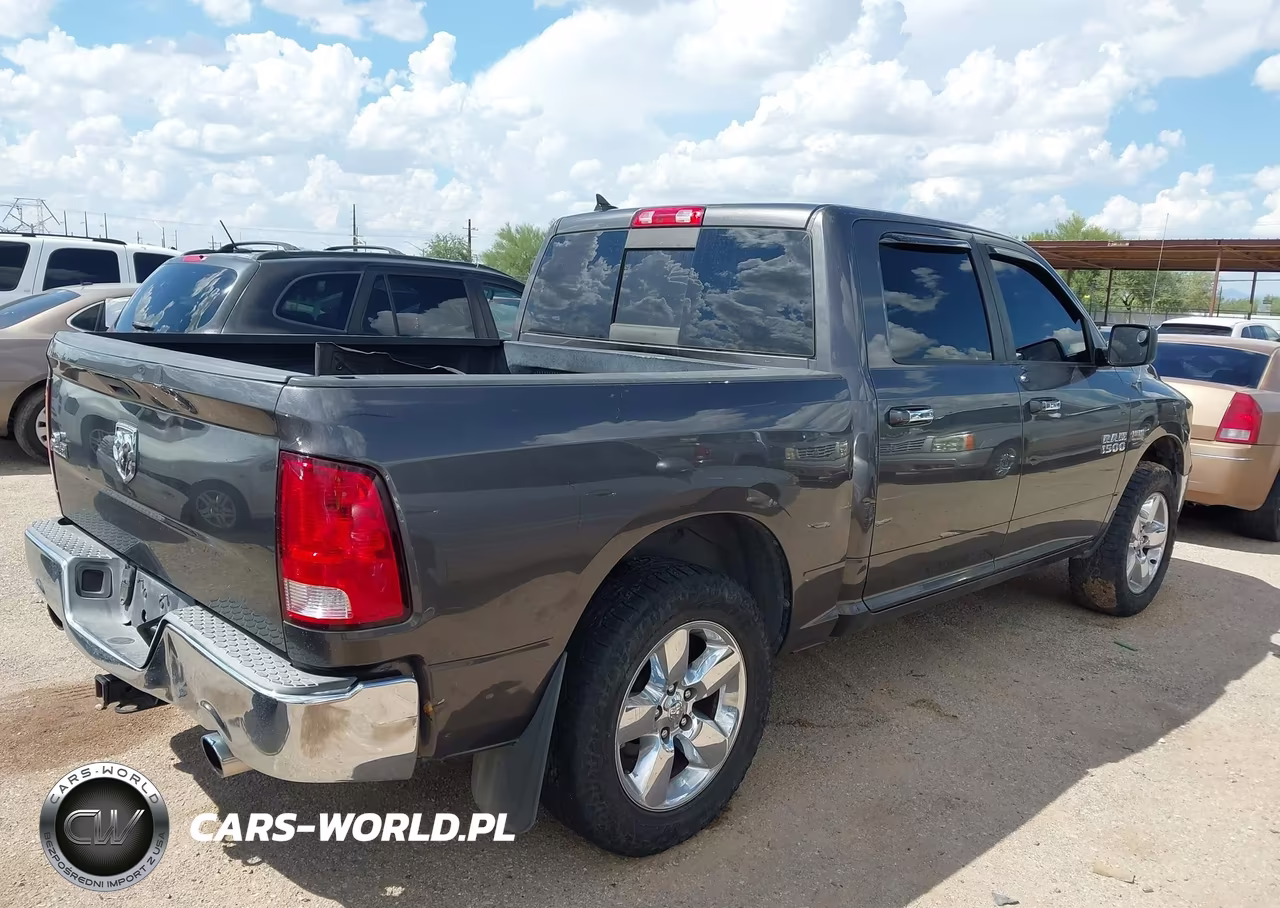 2015 Ram 1500 Big Horn VIN:1C6RR6LT2FS693258 - 4