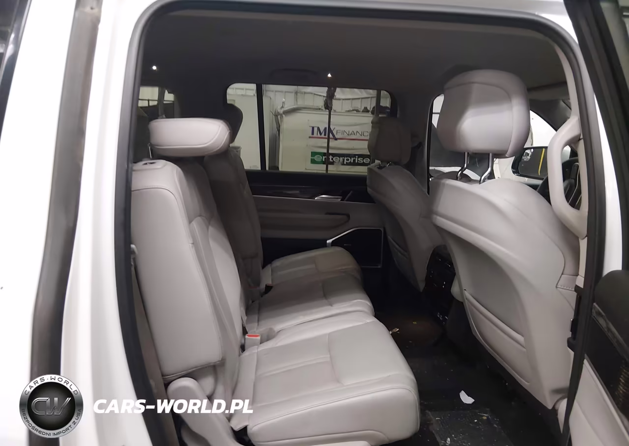 2022 Jeep Wagoneer Series Ii 4X4 VIN:1C4SJVBT4NS106957 - 8