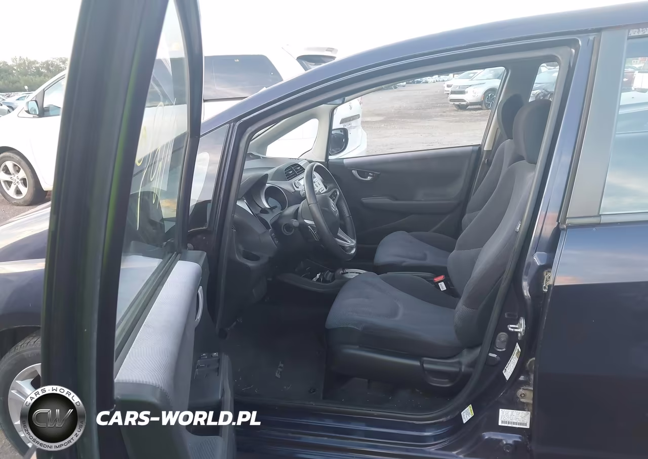 2010 Honda Fit Sport VIN:JHMGE8H45AC016554 - 5
