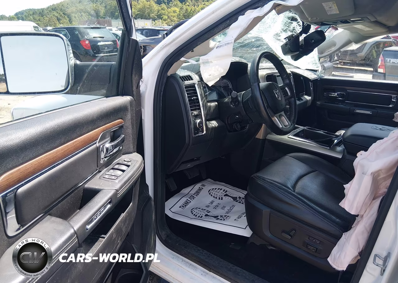 2014 Ram 1500 Laramie VIN:1C6RR7NT0ES163811 - 5
