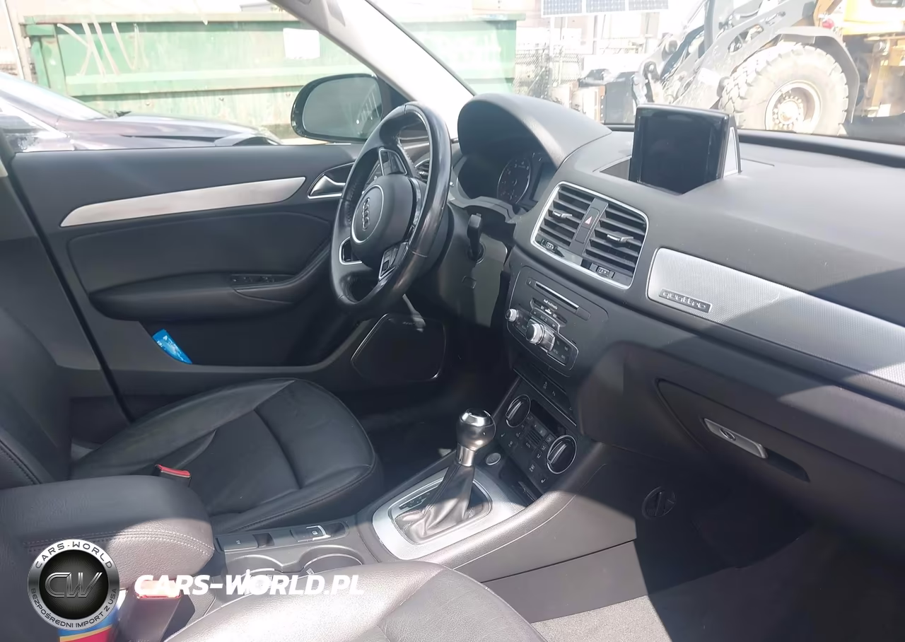 2016 Audi Q3 2.0T Premium Plus VIN:WA1GFCFSXGR014804 - 5