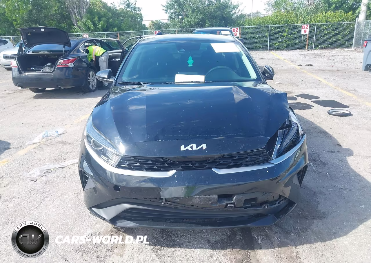 2024 Kia Forte Lxs VIN:3KPF24AD9RE762048 - 12