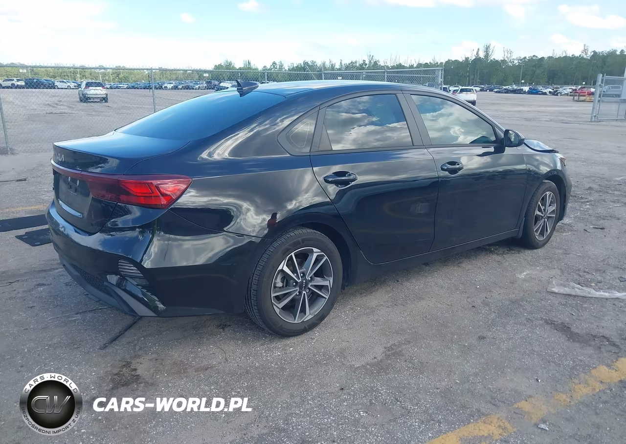 2024 Kia Forte Lxs VIN:3KPF24AD9RE762048 - 4