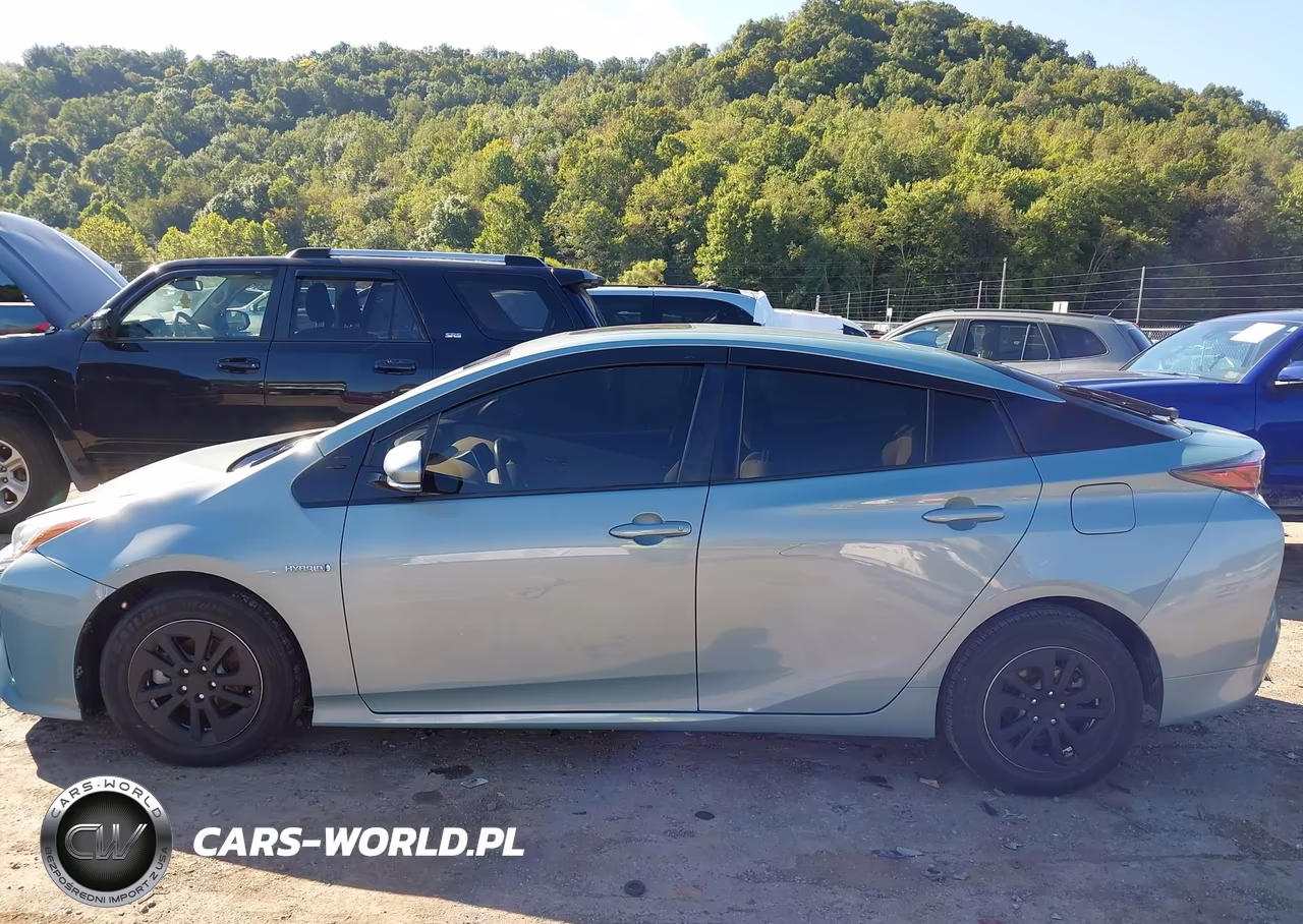2016 Toyota Prius Three VIN:JTDKARFU4G3001603 - 14