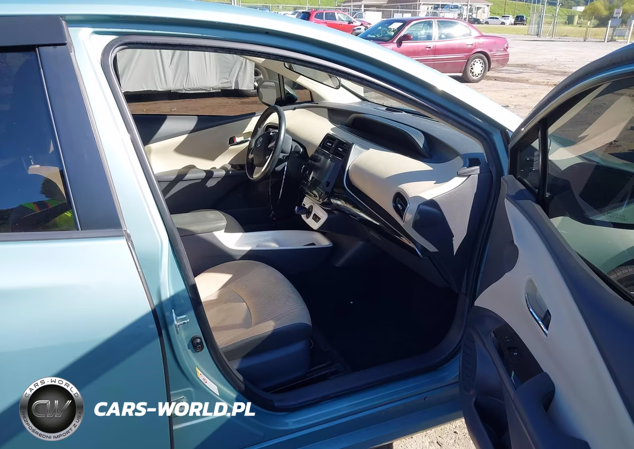 2016 Toyota Prius Three VIN:JTDKARFU4G3001603 - 5
