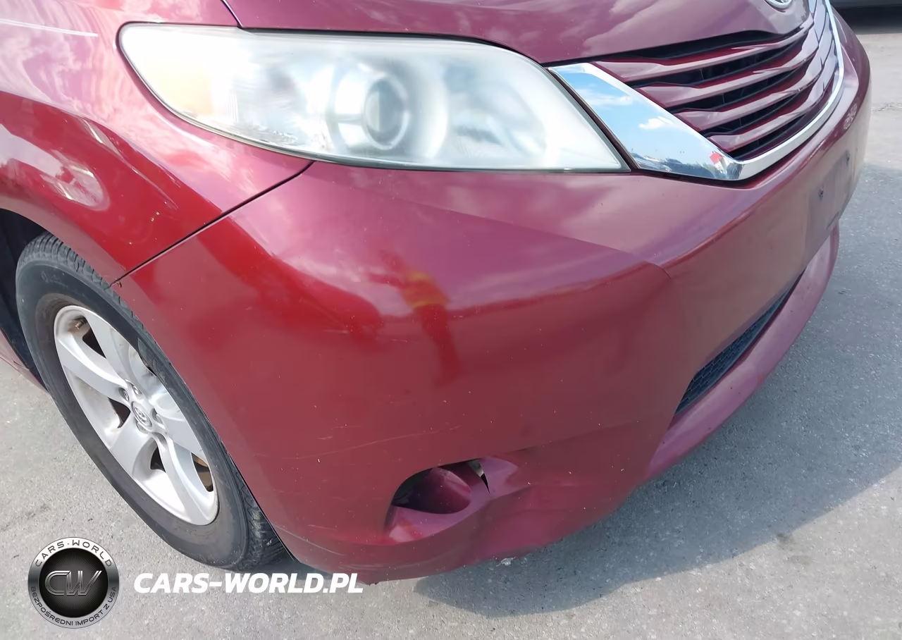 2017 Toyota Sienna Le 8 Passenger VIN:5TDKZ3DC0HS811942 - 18