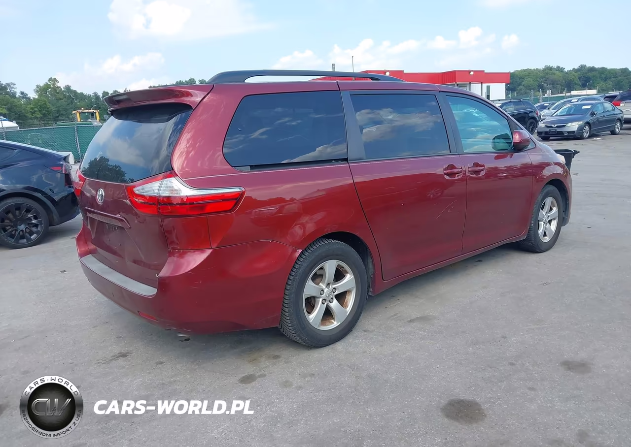 2017 Toyota Sienna Le 8 Passenger VIN:5TDKZ3DC0HS811942 - 4