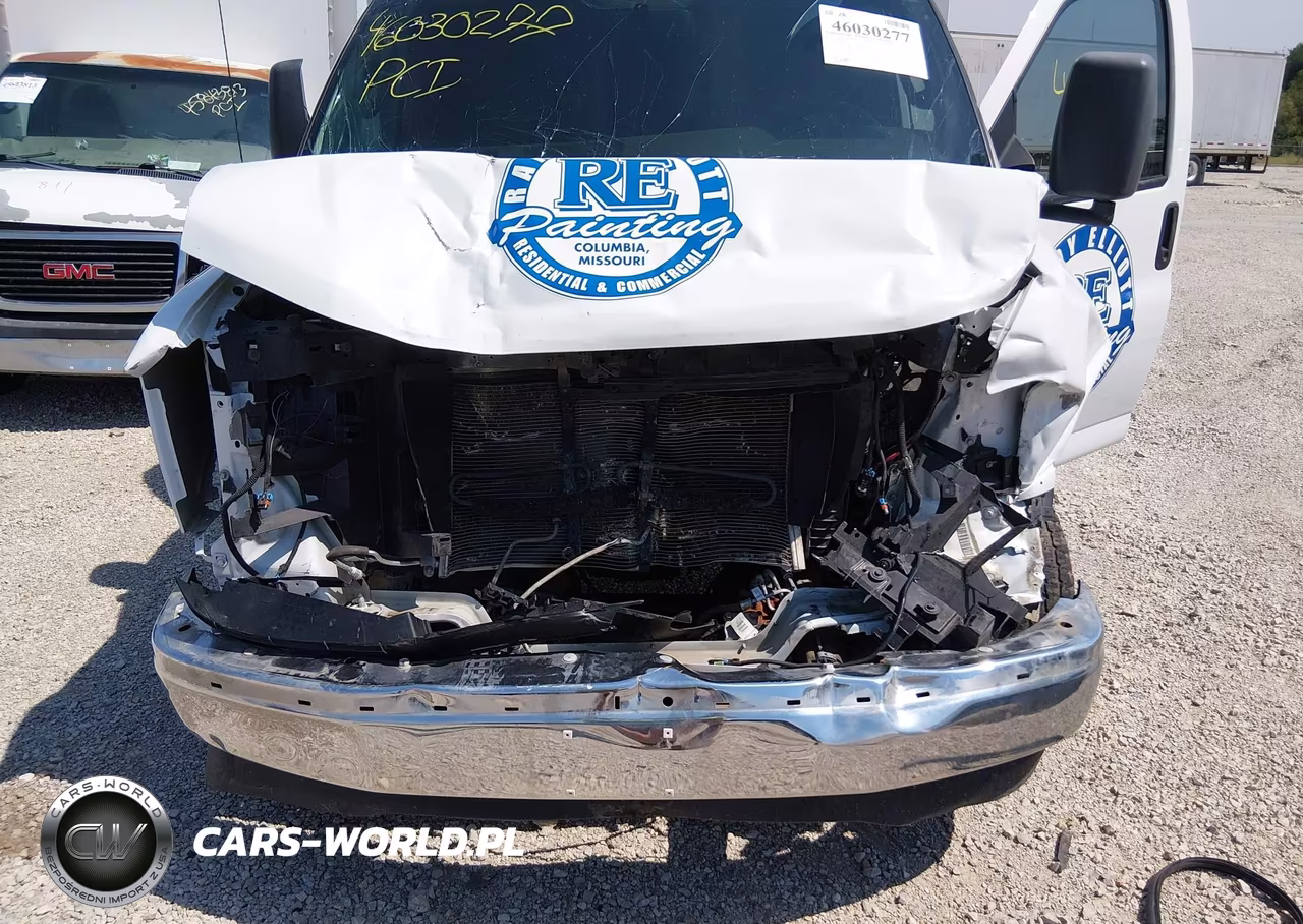 2020 Chevrolet Express Cutaway Work Van VIN:1GB0GRFG3L1227920 - 11