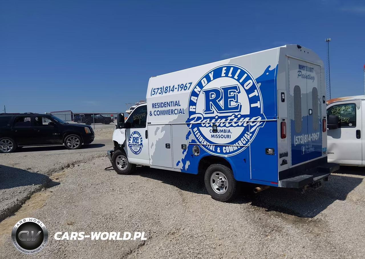 2020 Chevrolet Express Cutaway Work Van VIN:1GB0GRFG3L1227920 - 3
