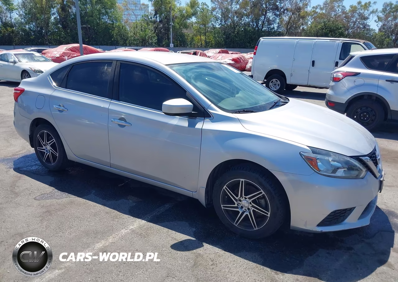 2017 Nissan Sentra S – zdjęcie 1 z 11