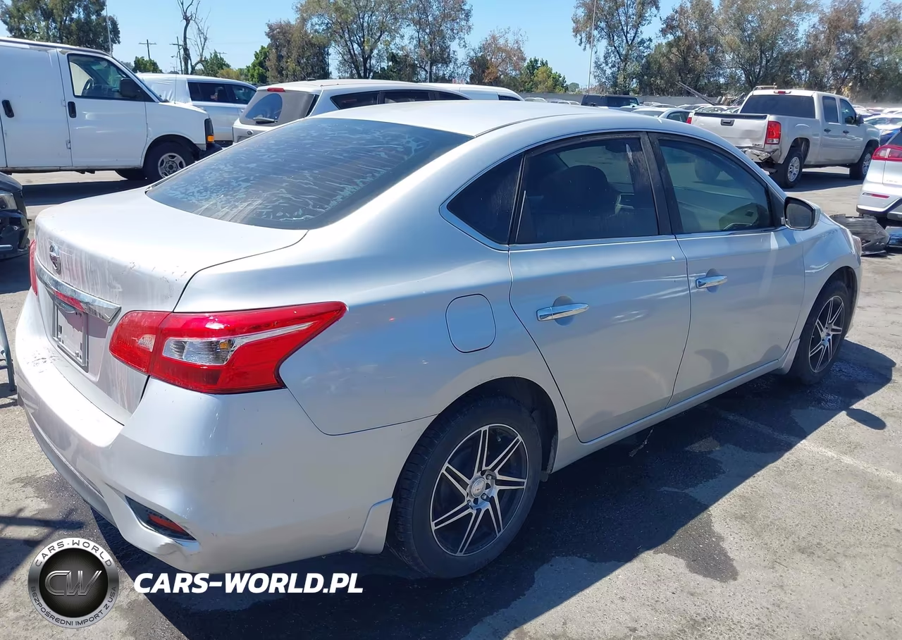 2017 Nissan Sentra S VIN:3N1AB7APXHY336620 - 4