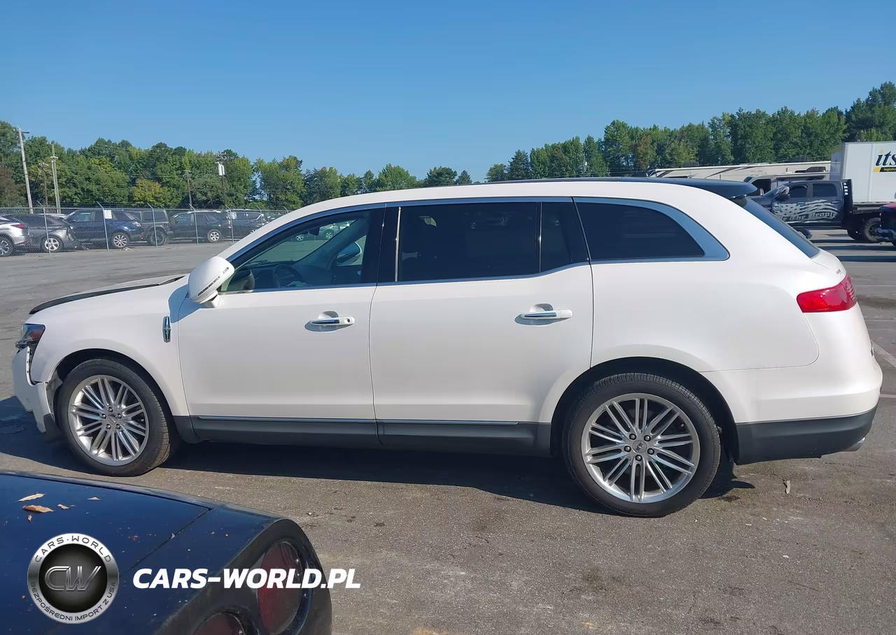 2019 Lincoln Mkt Reserve VIN:2LMHJ5AT2KBL02221 - 15