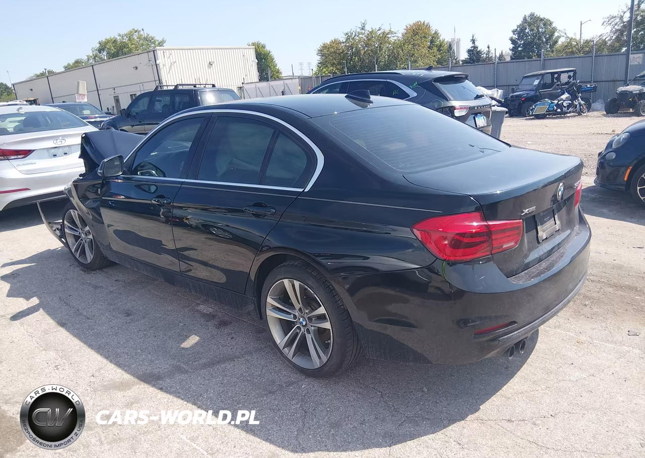 2018 BMW 330I xDrive VIN:WBA8D9C58JA616377 - 3