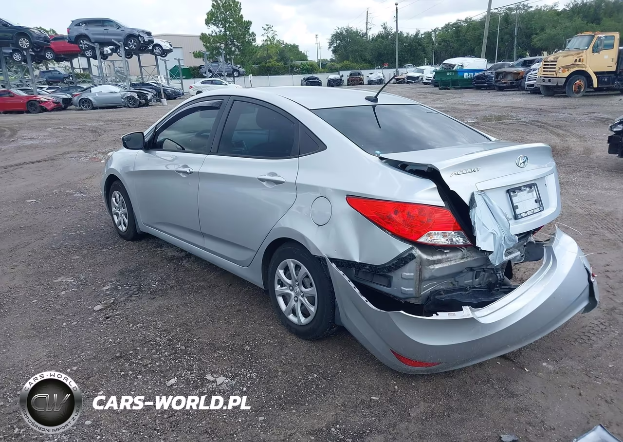 2014 Hyundai Accent Gls VIN:KMHCT4AE4EU756237 - 3