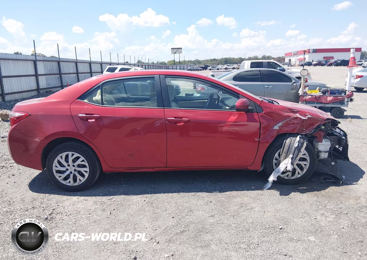 2017 Toyota Corolla Le VIN:5YFBURHE6HP604848 - 13