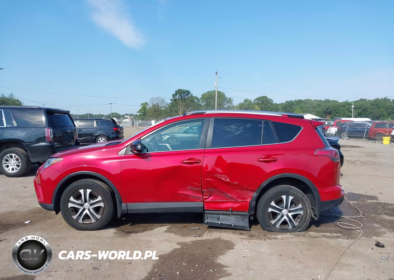 2017 Toyota Rav4 Le VIN:JTMBFREV9HJ121616 - 14