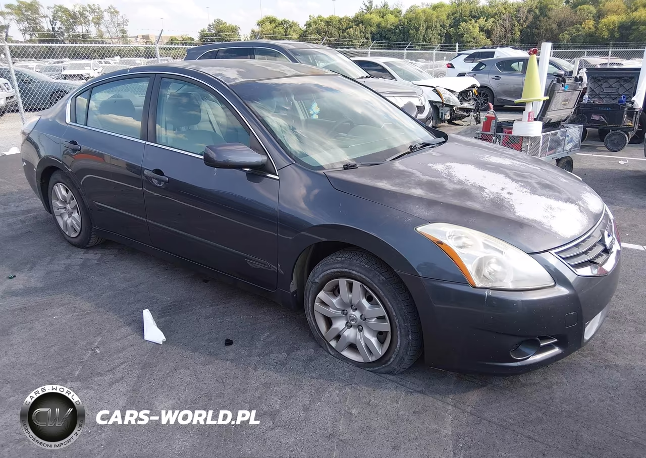 2010 Nissan Altima S – zdjęcie 1 z 12