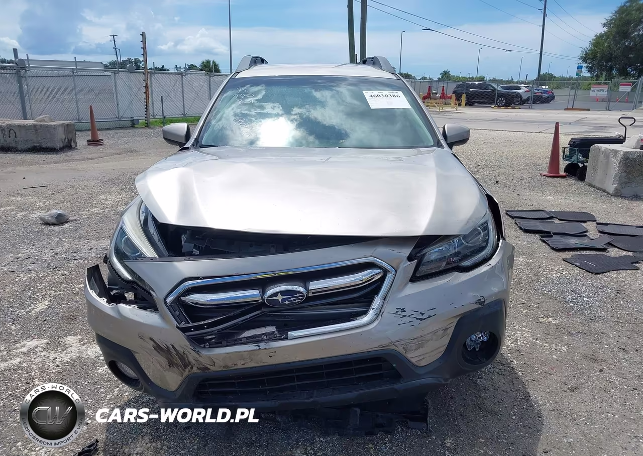 2018 Subaru Outback 2.5I Premium VIN:4S4BSACC2J3364768 - 12