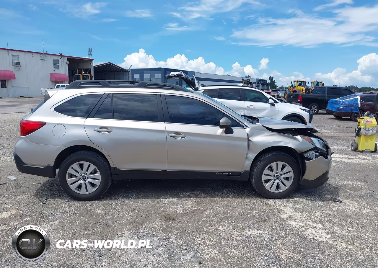 2018 Subaru Outback 2.5I Premium VIN:4S4BSACC2J3364768 - 13