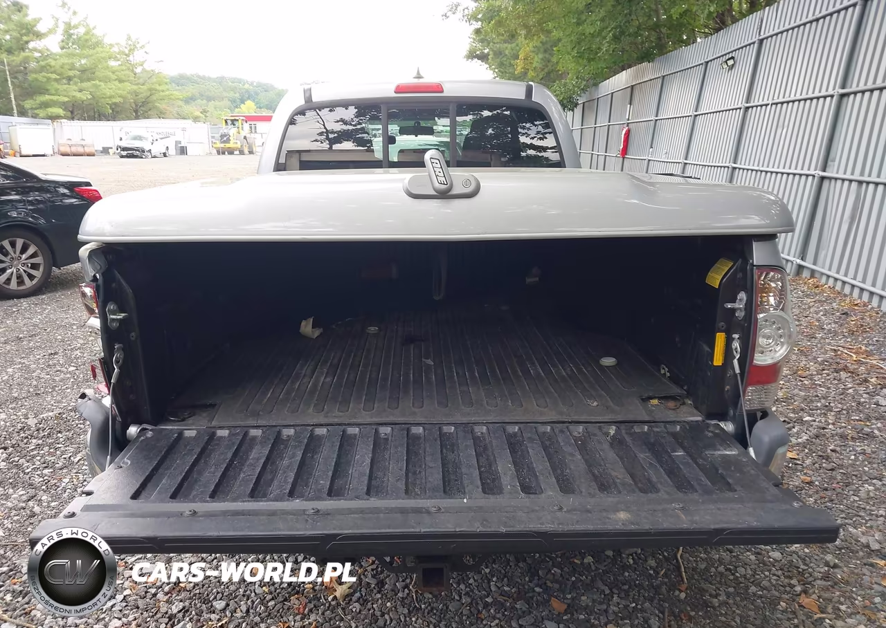 2014 Toyota Tacoma Base V6 VIN:3TMMU4FN5EM066970 - 16