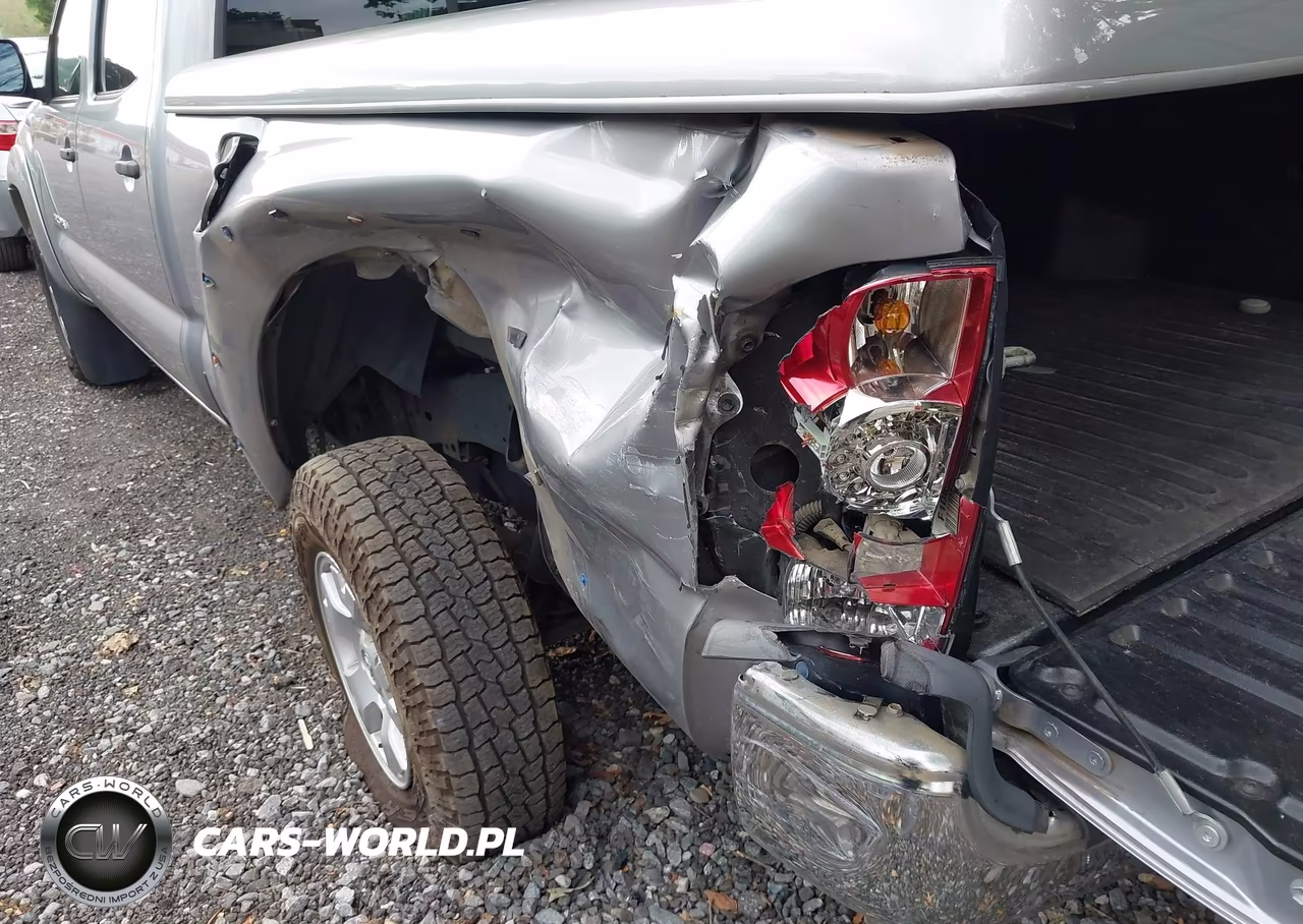 2014 Toyota Tacoma Base V6 VIN:3TMMU4FN5EM066970 - 17