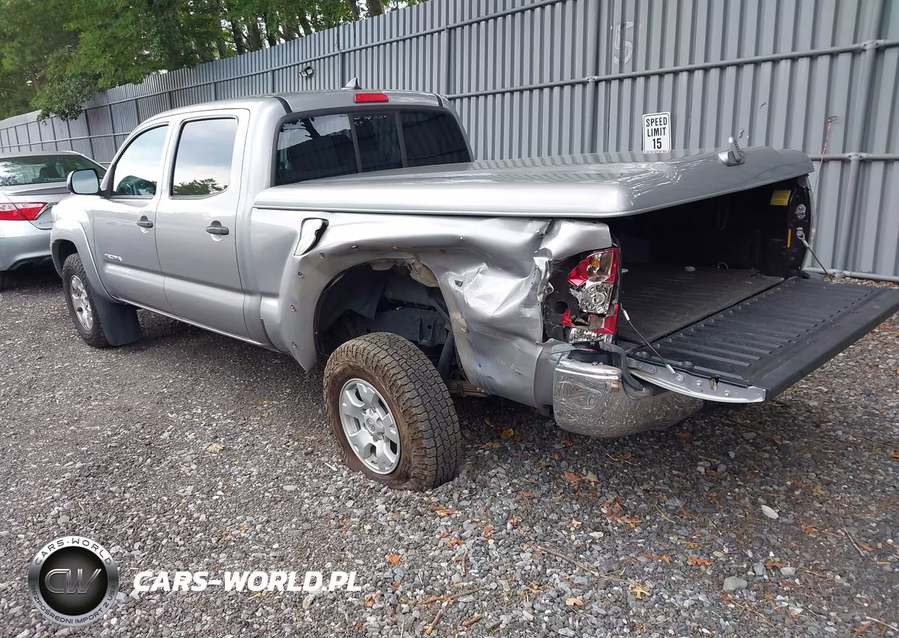 2014 Toyota Tacoma Base V6 VIN:3TMMU4FN5EM066970 - 3