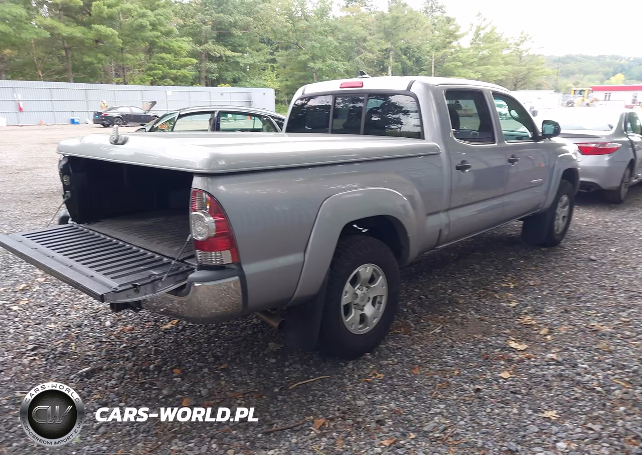 2014 Toyota Tacoma Base V6 VIN:3TMMU4FN5EM066970 - 4