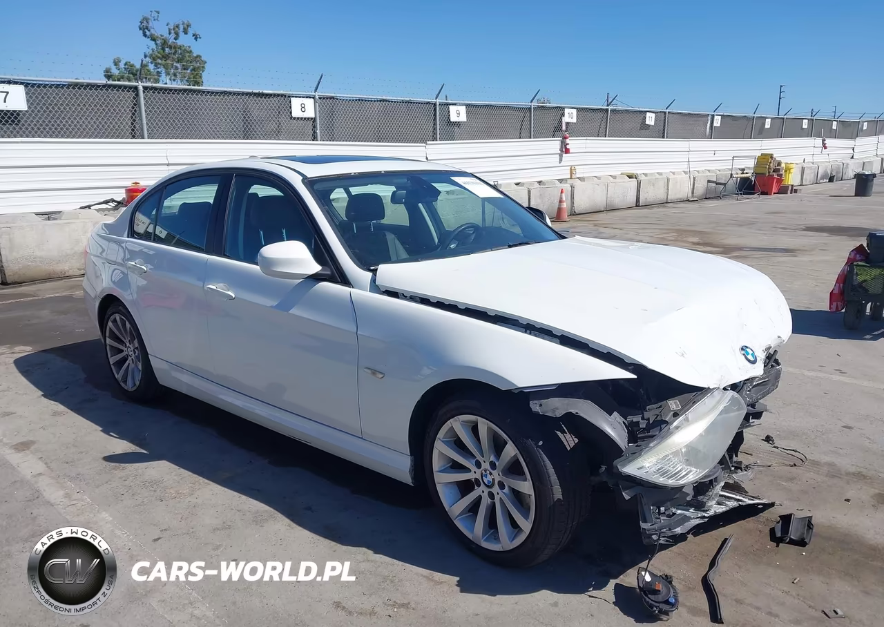 2011 BMW 328I VIN:WBAPH7G57BNN07806 - 1