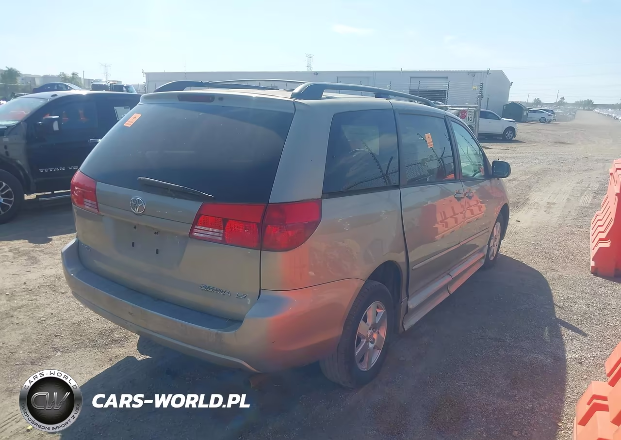 2004 Toyota Sienna Le VIN:5TDZA23C14S031086 - 4