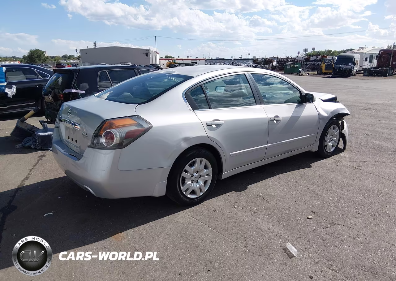2011 Nissan Altima 2.5 S VIN:1N4AL2AP6BN508651 - 4