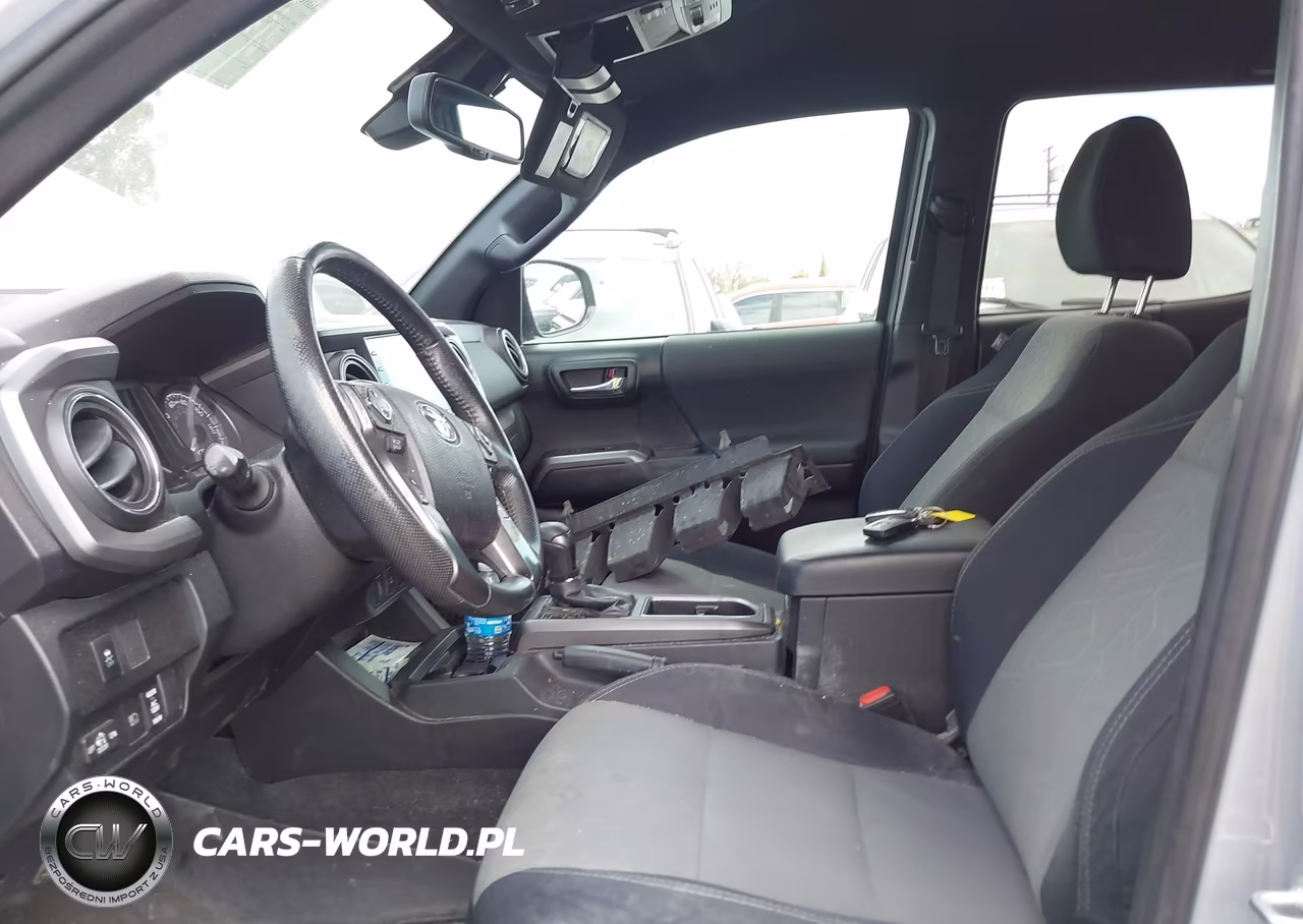 2021 Toyota Tacoma Trd Sport VIN:5TFAZ5CN3MX116188 - 17