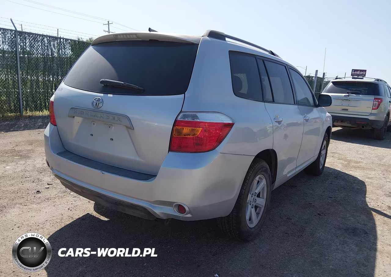 2010 Toyota Highlander Base V6 VIN:5TDZK3EH2AS012490 - 4