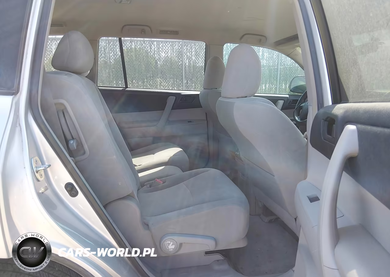 2010 Toyota Highlander Base V6 VIN:5TDZK3EH2AS012490 - 8