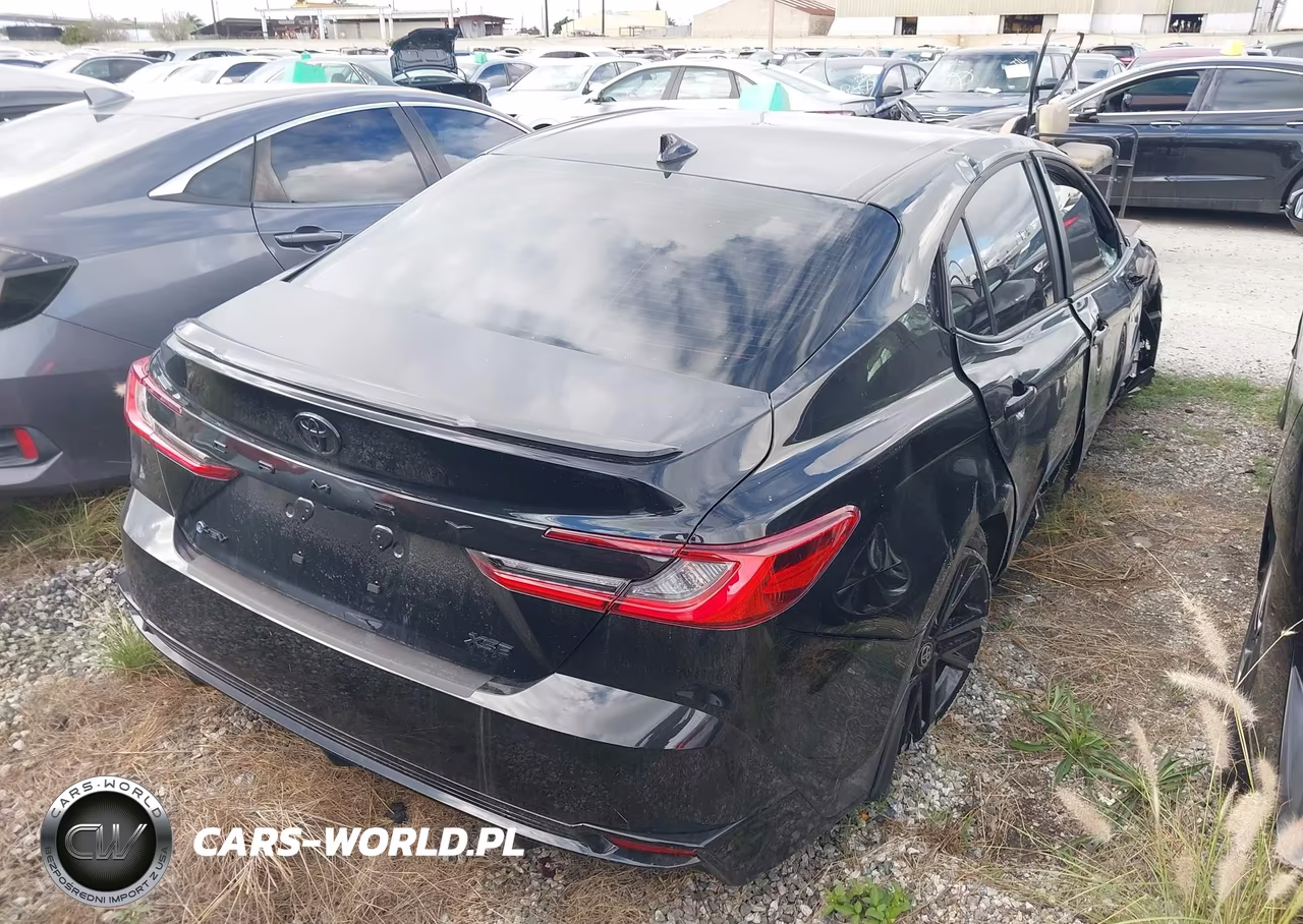 2026 Toyota Camry Xse VIN:4T1DAACKXTU736194 - 4